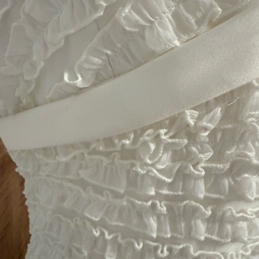 Elegant White Wedding Dress by San Patrick - Picture 6 of 11